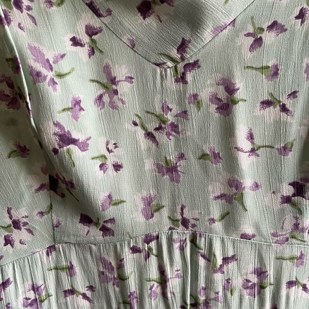 Dress - Picture 5 of 9